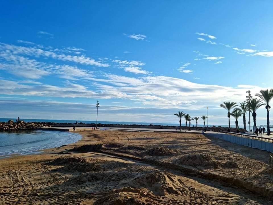 Beach Apartment Τορεβιέχα Εξωτερικό φωτογραφία